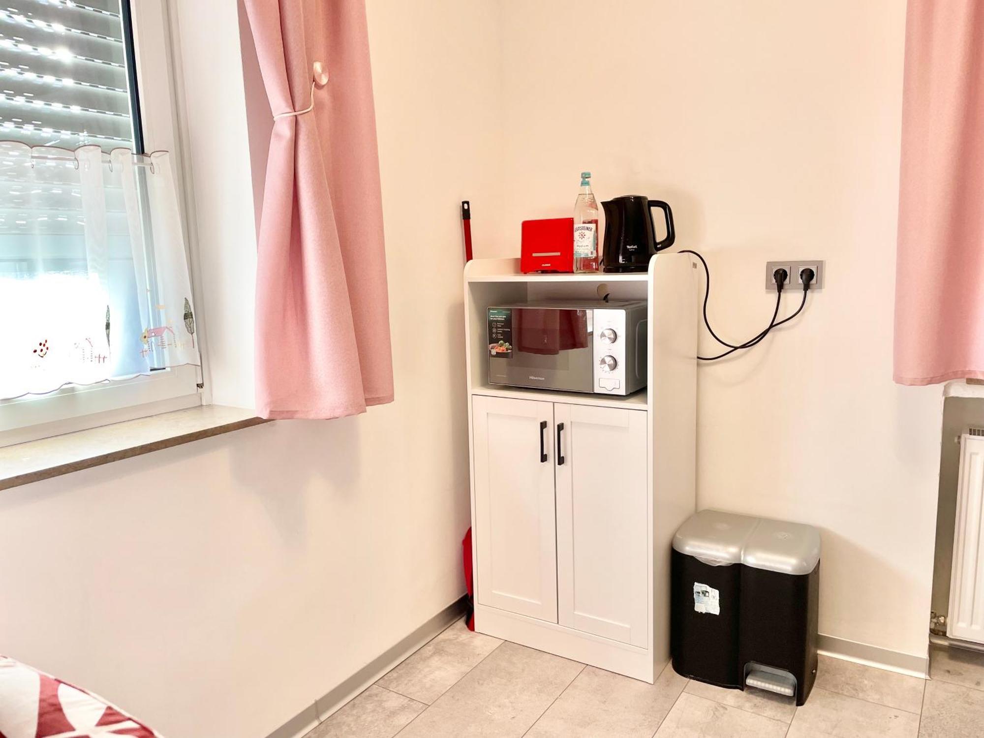Casa Giulia 2 Zimmer Nahe Giessen, Kueche, Bad, Wlan, Parkplatz Krofdorf-Gleiberg Exterior foto